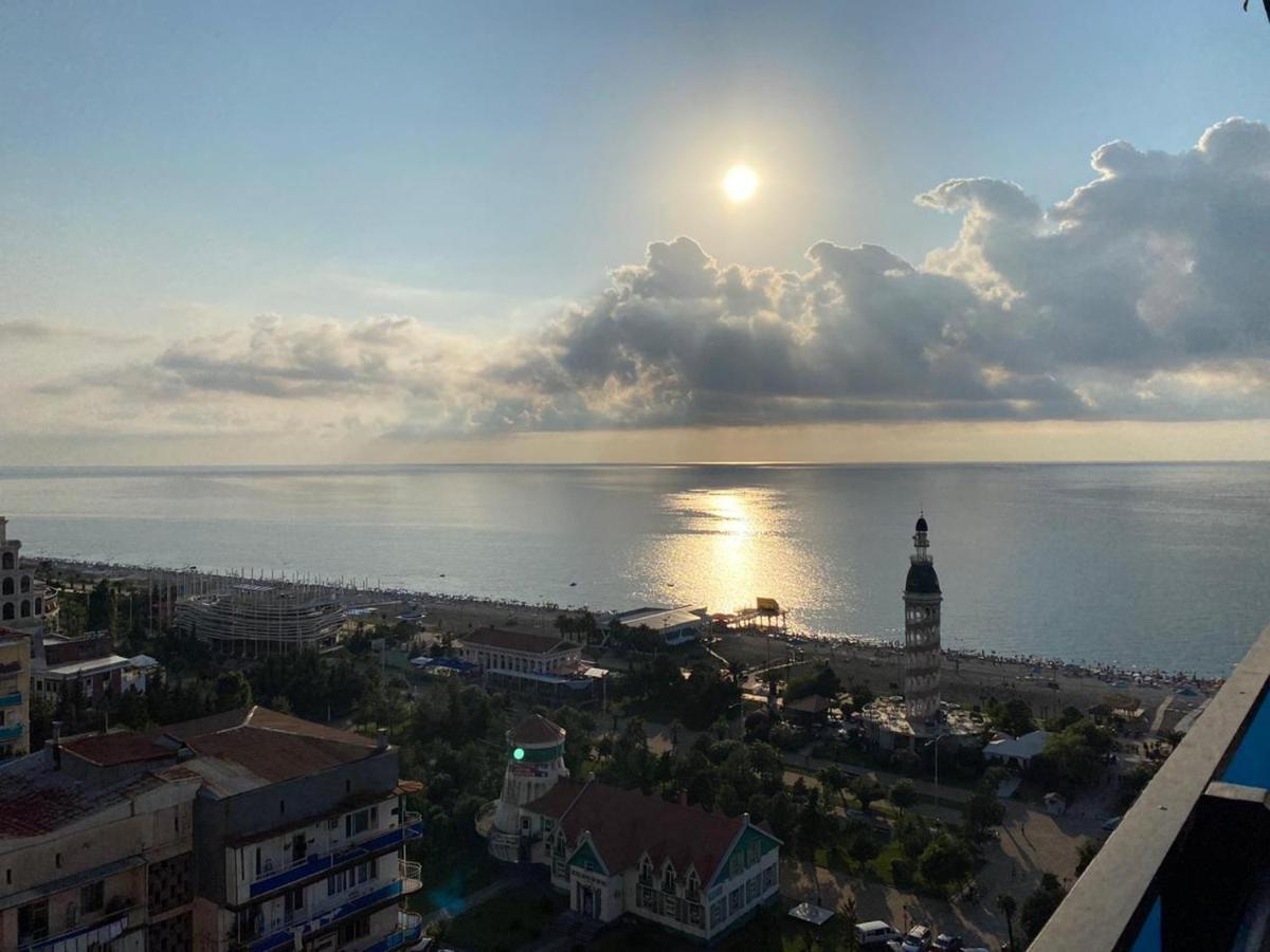 Sea View Apart-Hotel Orbi Twin Towers 1413 Batum Dış mekan fotoğraf